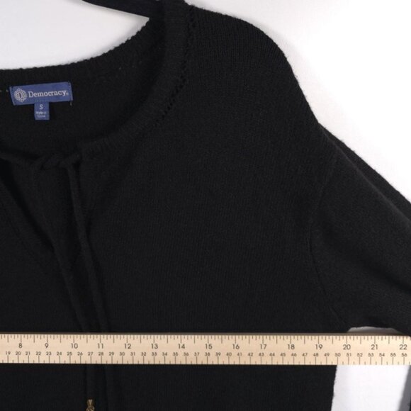 NWT DEMOCRACY Pullover Top Sweater V neck Tie STYLE B6092CKSW Size SMALL - Picture 4 of 11